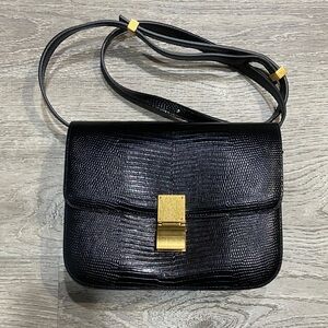 Elegant Black Leather Shoulder Bag